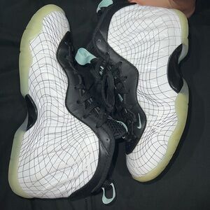 Nike Lil Posite One
Warped (GS) 4Y